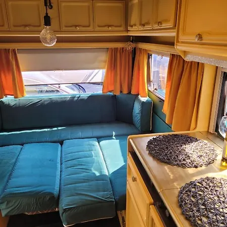 Przyczepa Kempingowa Mumbaj Camping Jastarnia